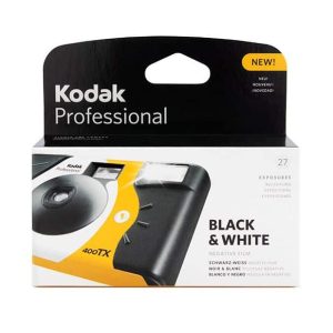 camara desechable Kodak Tri-X B&W Disposable Camera | REVELAB Studio tienda de fotografia analogica barcelona donde comprar camaras desechables mejor 2022