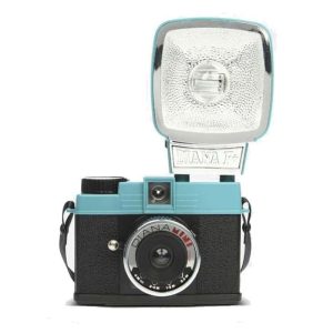 Lomography Diana mini 35mm film camera low fi low-fi develop revelar revelado analogico tienda de fotografía analógica barcelona revelab studio