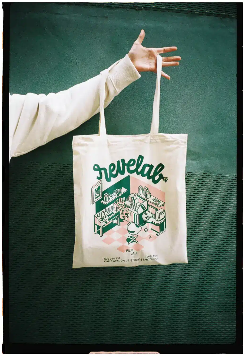 Totebag REVELAB Film Lab x Oscar Medina @medinaoscar REVELAB Studio