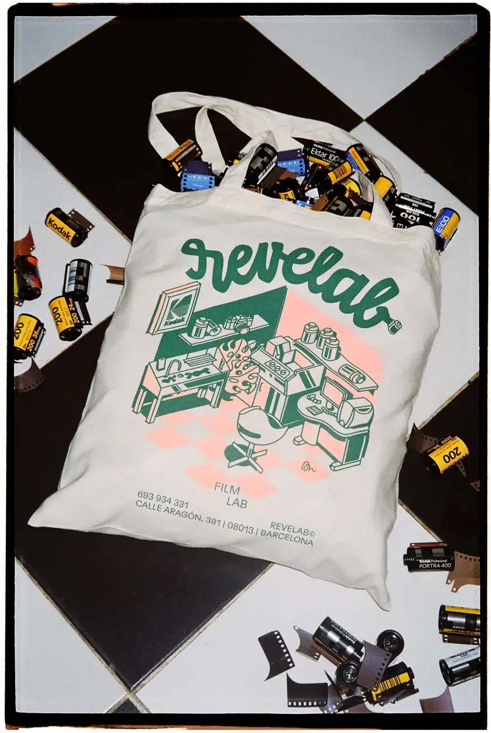 Totebag REVELAB Film Lab x Oscar Medina @medinaoscar REVELAB Studio