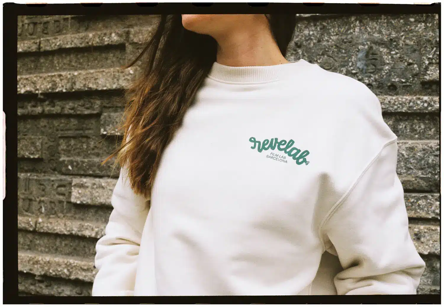 Sudadera REVELAB Film Lab x Oscar Medina @medinaoscar REVELAB Studio