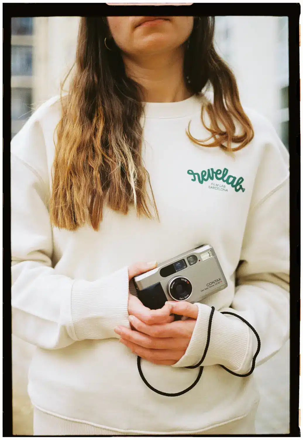 Sudadera REVELAB Film Lab x Oscar Medina @medinaoscar REVELAB Studio