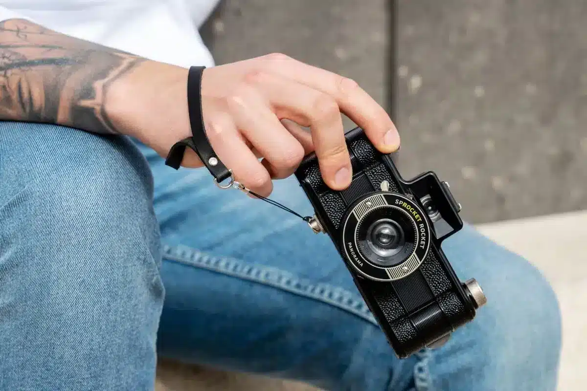 Lomography Black Leather Wrist Strap revelab studio correa para camara analógica film camera