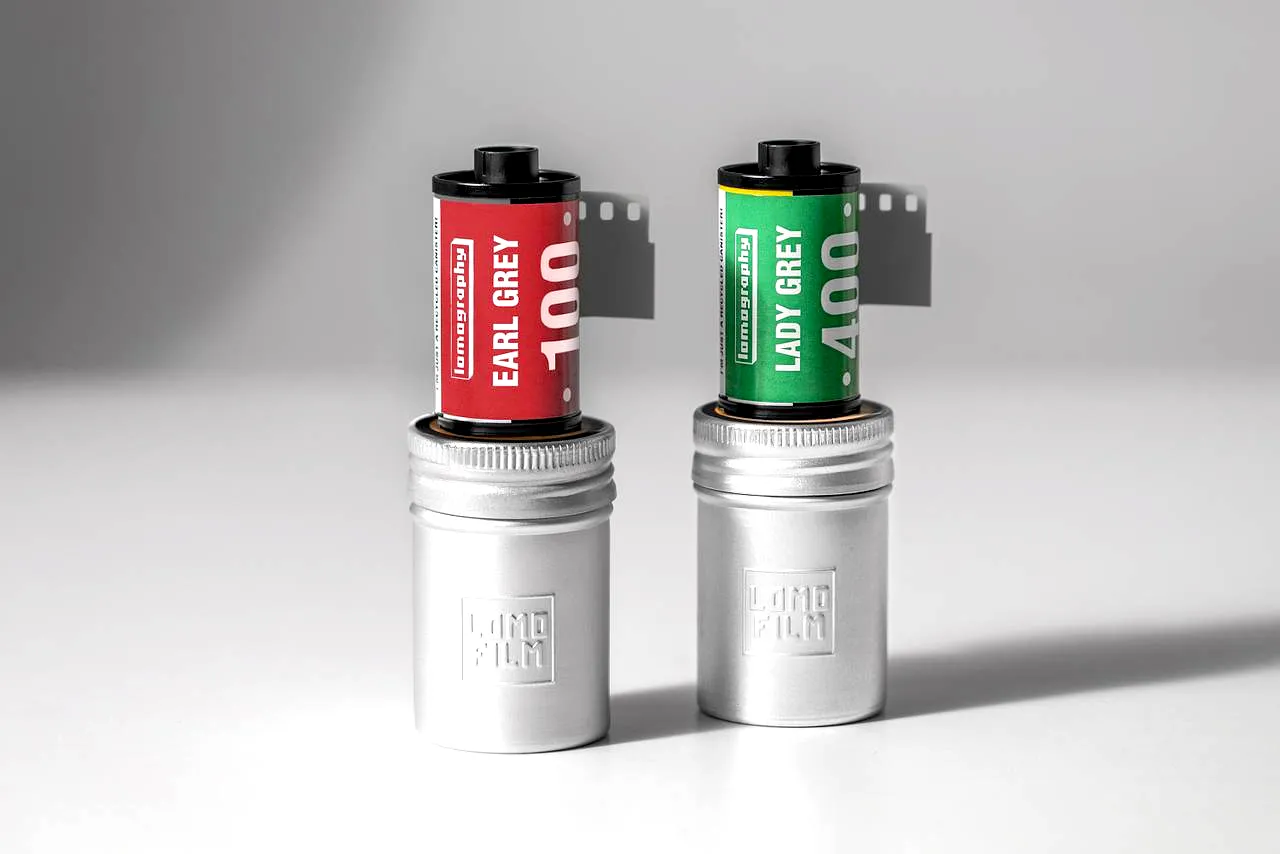 Lomography Monochrome Duet REVELAB Studio lomography earl gray lady gray 35mm film lab revelado revelar barcelona