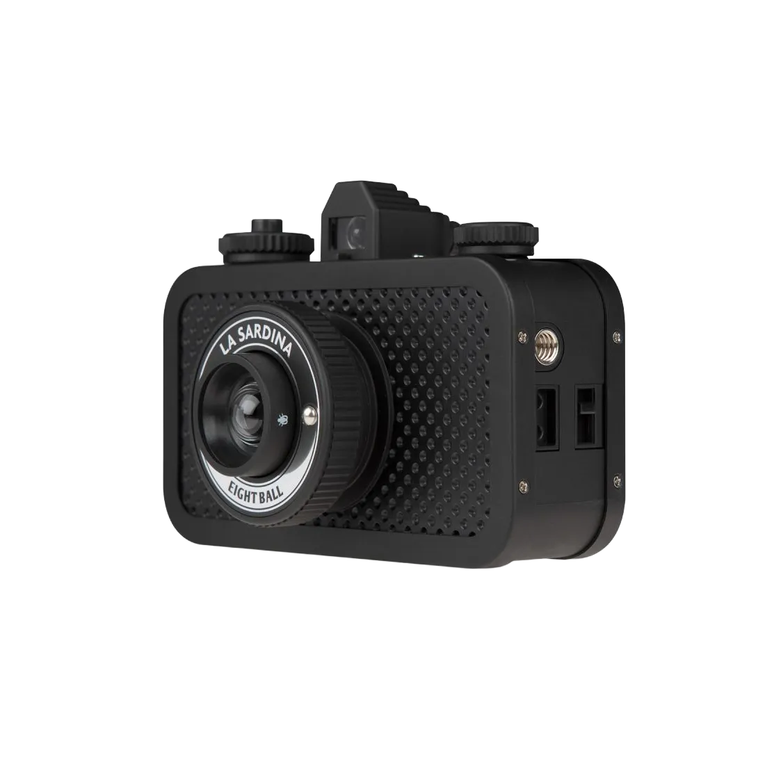 Lomogrpahy La Sardina 8 Ball 35mm camera black 9007710000796 revelab studio barcelona