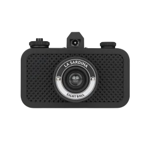 Lomogrpahy La Sardina 8 Ball 35mm camera black 9007710000796 revelab studio barcelona