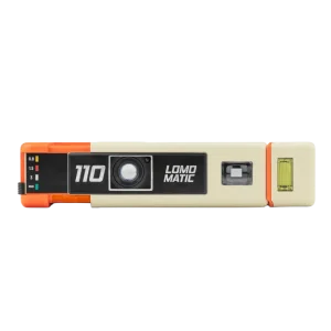 Cámara Lomography Lomomatic 110 Golden Gate con flash desmontable, en formato 110, diseño dorado metálico y estilo retro disponible en REVELAB Studio.