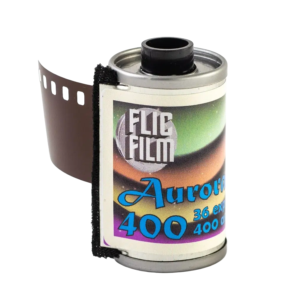 Carrete Flic Film Aurora 400 35mm ISO 400 de 36 exposiciones, película negativa en color versátil con colores naturales y contraste equilibrado.